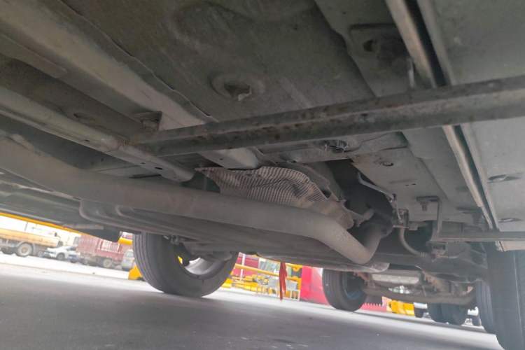 Used Dongfeng Fengon 580 2017 1.5T Manual Luxury Model Chassis Rear