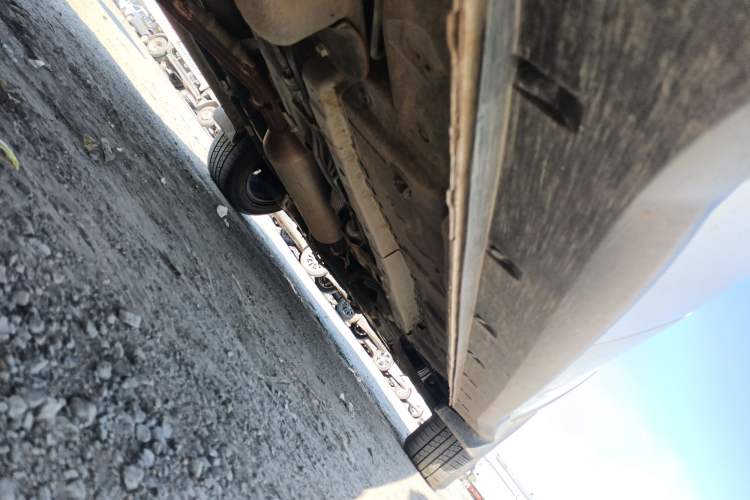 Used Dongfeng Fengon 580 2017 1.5T CVT Luxury Model Chassis Rear Right