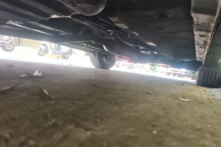 Used Dongfeng Fengon 580 2017 1.5T CVT Luxury Model Chassis Rear Right
