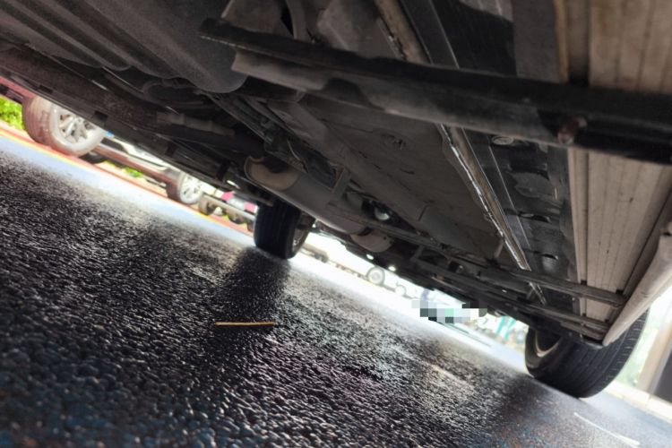 Used Dongfeng Fengon 580 2017 1.8L Manual Comfort Model Chassis Rear Right