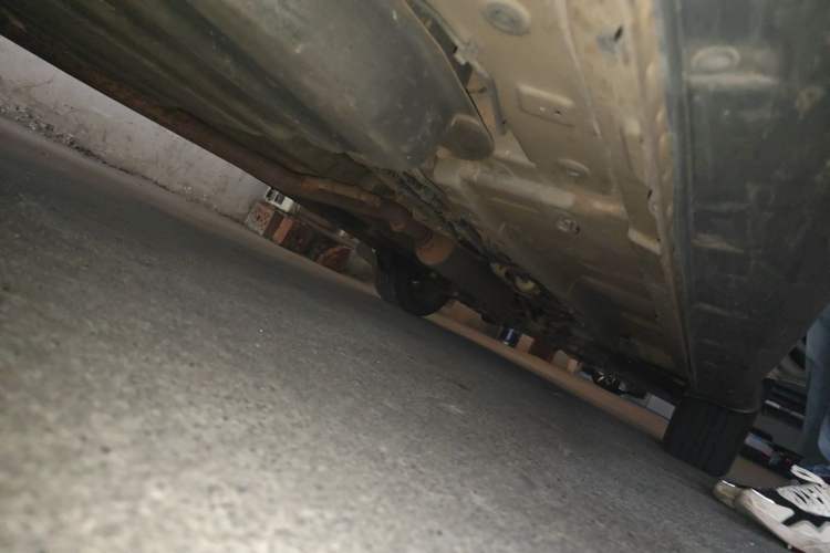 Used Dongfeng Fengon 580 2017 1.5T CVT Comfort Model Chassis Rear Right