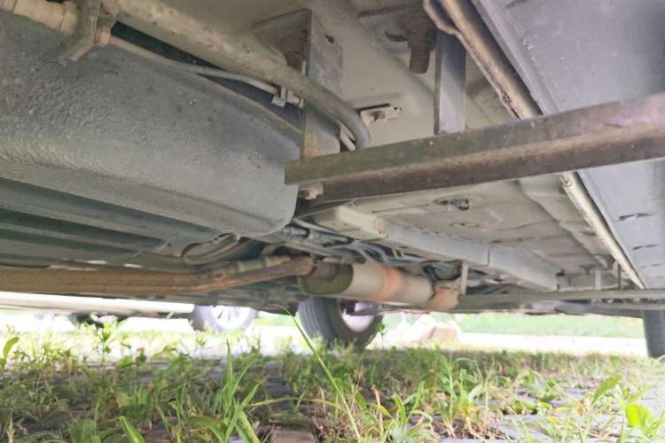 Used Dongfeng Fengon 580 2017 1.8L Manual Comfort Model Chassis Rear Right