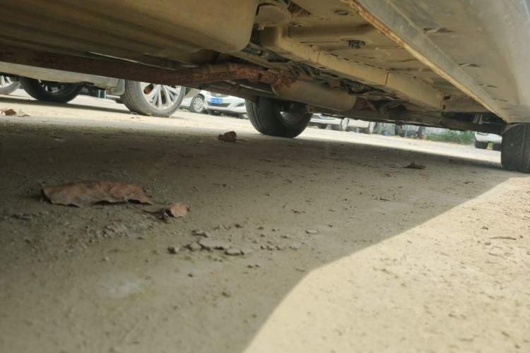 Used Dongfeng Fengon 580 2017 1.5T Manual Luxury Model Chassis Rear Right