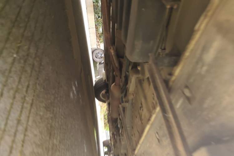 Used Dongfeng Fengon 580 2017 1.5T CVT Comfort Model Chassis Rear Right