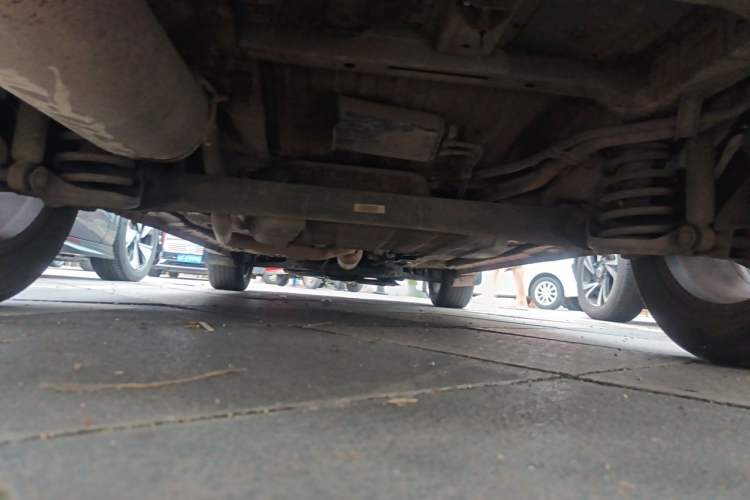 Used Dongfeng Fengon 580 2017 1.5T CVT Smart Style Model Chassis Rear