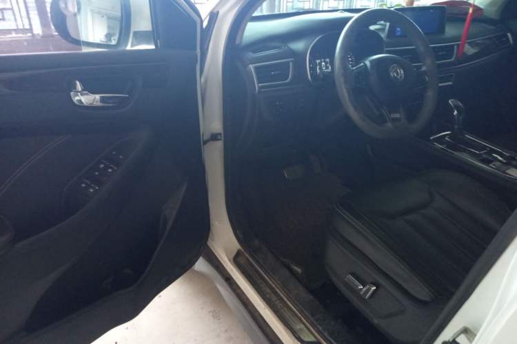 Used Dongfeng Fengon 580 2017 1.5T CVT Smart Style Model Driver Seat