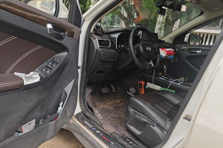 Used Dongfeng Fengon 580 2017 1.5T CVT Comfort Model Driver Seat