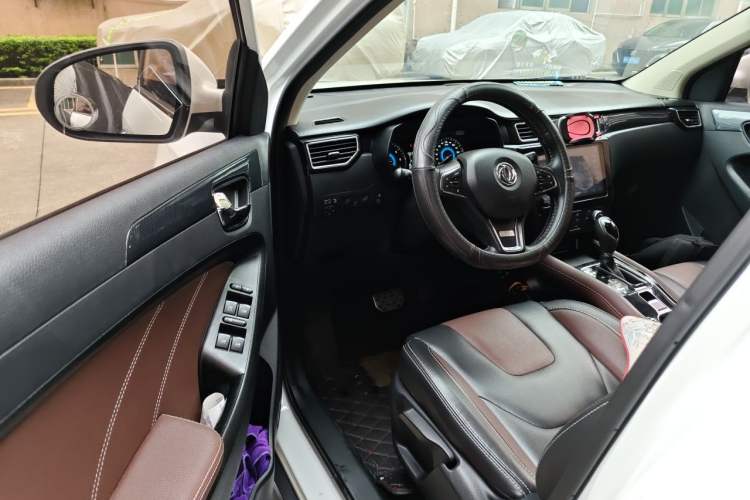 Used Dongfeng Fengon 580 2017 1.5T CVT Luxury Model Driver Seat