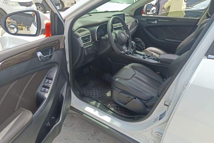 Used Dongfeng Fengon 580 2017 1.5T CVT Luxury Model Driver Seat