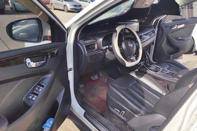Used Dongfeng Fengon 580 2017 1.5T CVT Smart Style Model Driver Seat