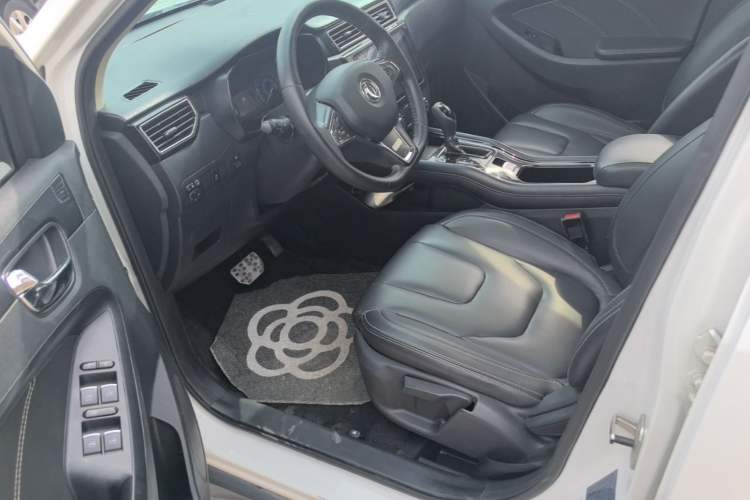 Used Dongfeng Fengon 580 2017 1.5T CVT Luxury Model Driver Seat