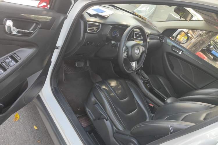 Used Dongfeng Fengon 580 2017 1.5T CVT Luxury Model Driver Seat