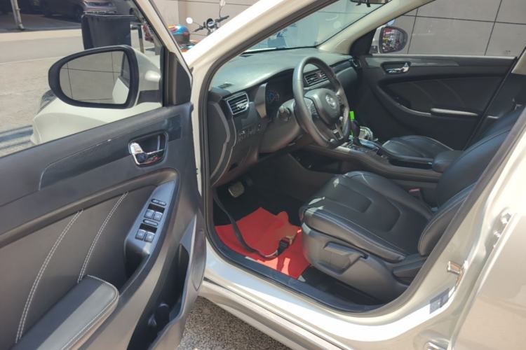 Used Dongfeng Fengon 580 2017 1.5T CVT Comfort Model Driver Seat