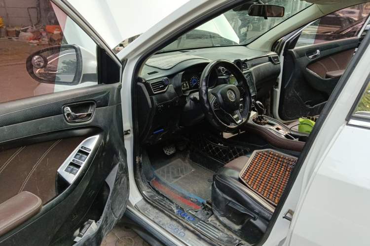 Used Dongfeng Fengon 580 2017 1.5T CVT Luxury Model Driver Seat