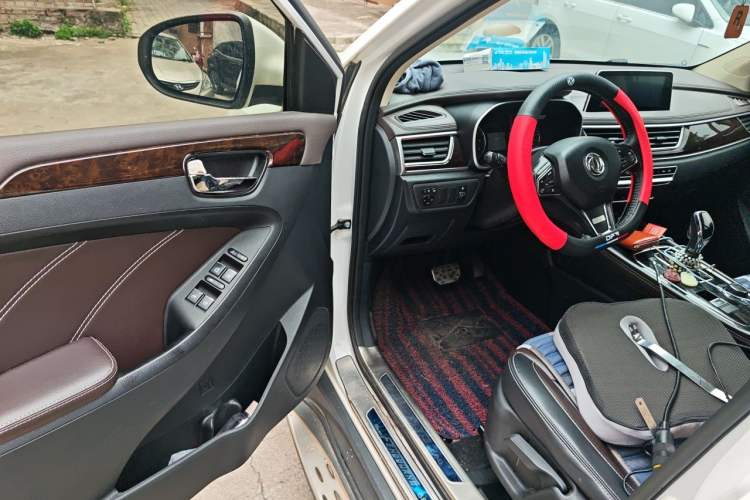 Used Dongfeng Fengon 580 2017 1.5T CVT Luxury Model Driver Seat