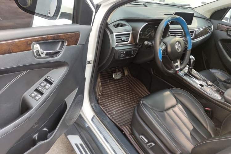 Used Dongfeng Fengon 580 2017 1.5T CVT Smart Style Model Driver Seat