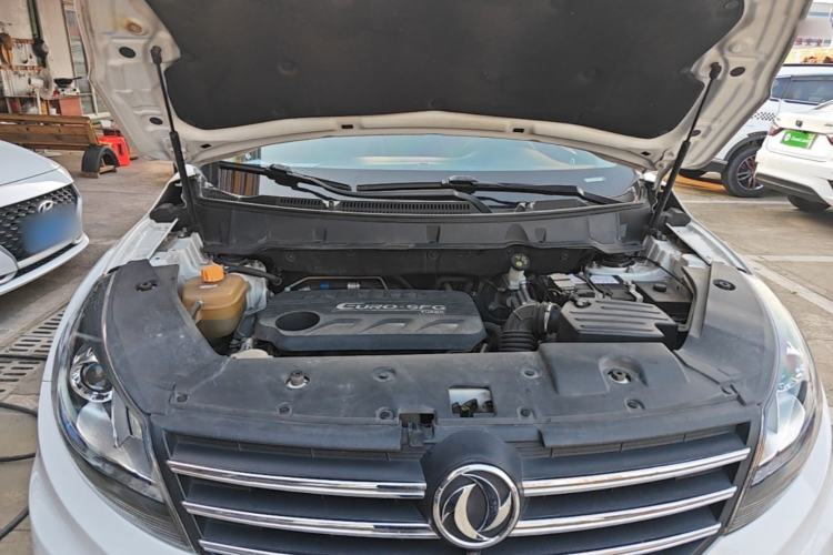 Used Dongfeng Fengon 580 2017 1.5T Manual Luxury Model Engine Bay