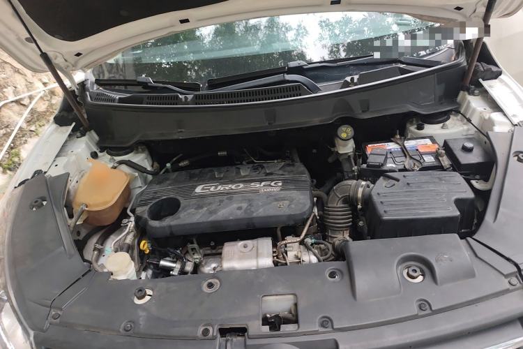 Used Dongfeng Fengon 580 2017 Revised Version 1.5T CVT Luxury Edition Engine Bay