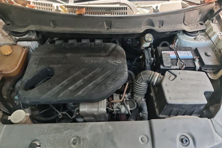 Used Dongfeng Fengon 580 2017 1.5T CVT Luxury Model Engine Bay