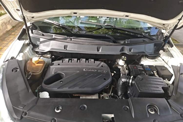 Used Dongfeng Fengon 580 2017 1.5T CVT Luxury Model Engine Bay