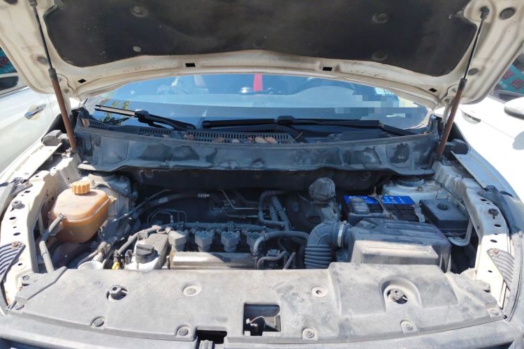 Used Dongfeng Fengon 580 2017 Revised Version 1.5T CVT Luxury Edition Engine Bay