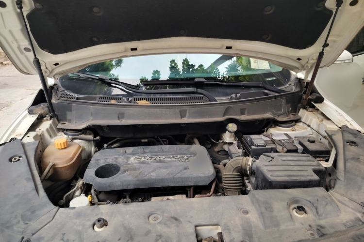 Used Dongfeng Fengon 580 2017 Revised Version 1.5T CVT Luxury Edition Engine Bay