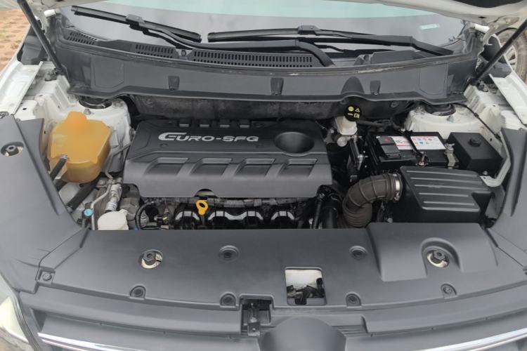 Used Dongfeng Fengon 580 2017 1.8L Manual Comfort Model Engine Bay