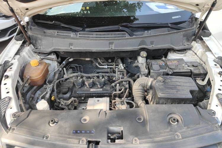 Used Dongfeng Fengon 580 2017 1.5T CVT Luxury Model Engine Bay