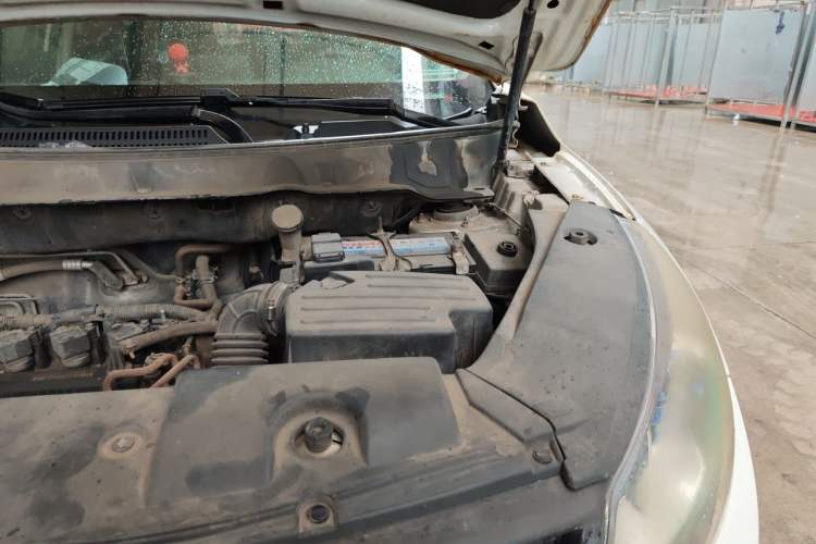 Used Dongfeng Fengon 580 2017 1.5T CVT Smart Style Model Engine Bay Left