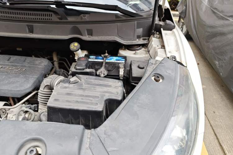 Used Dongfeng Fengon 580 2017 1.5T CVT Luxury Model Engine Bay Left