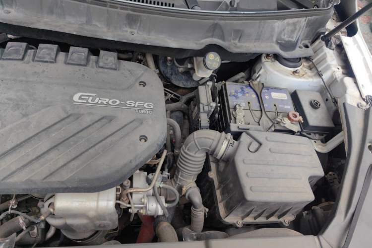 Used Dongfeng Fengon 580 2017 1.5T CVT Luxury Model Engine Bay Left