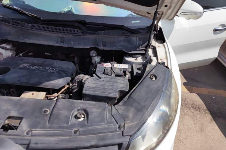 Used Dongfeng Fengon 580 2017 1.5T CVT Smart Style Model Engine Bay Left