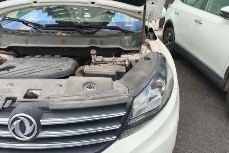 Used Dongfeng Fengon 580 2017 1.5T CVT Comfort Model Engine Bay Left