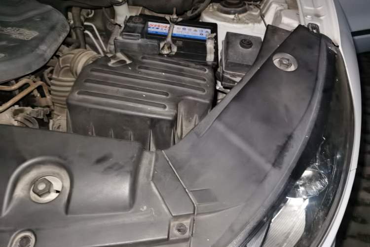 Used Dongfeng Fengon 580 2017 1.5T CVT Luxury Model Engine Bay Left