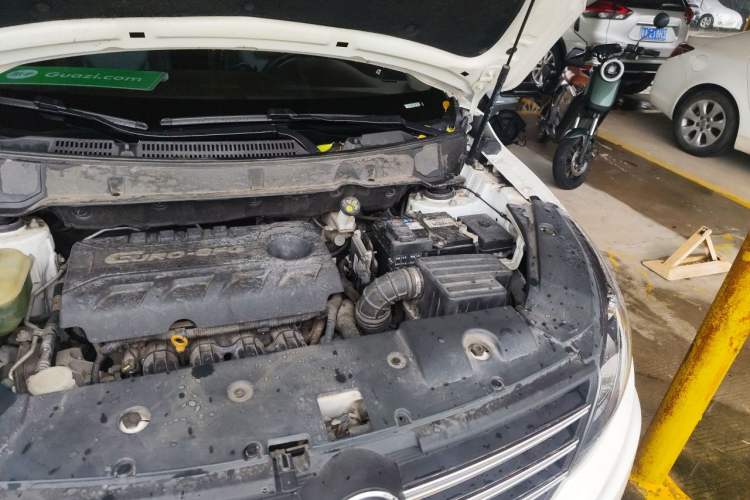 Used Dongfeng Fengon 580 2017 1.8L Manual Comfort Model Engine Bay Left