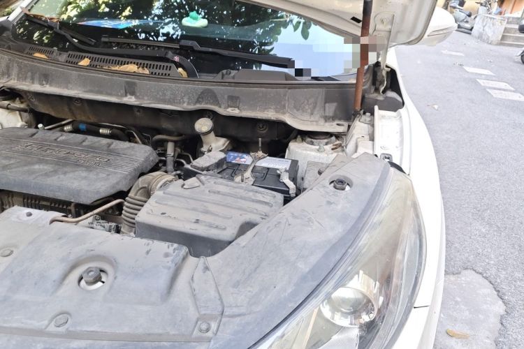Used Dongfeng Fengon 580 2017 Revised Version 1.5T CVT Luxury Edition Engine Bay Left