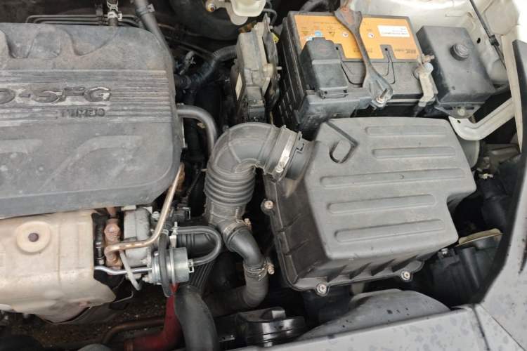 Used Dongfeng Fengon 580 2017 1.5T CVT Smart Style Model Engine Bay Left