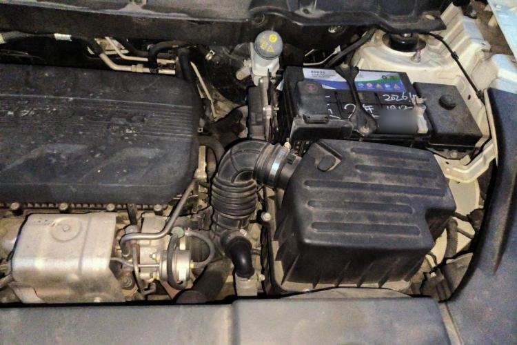 Used Dongfeng Fengon 580 2017 1.5T CVT Comfort Model Engine Bay Left