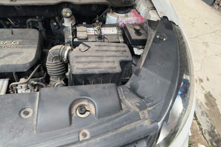 Used Dongfeng Fengon 580 2017 1.5T CVT Smart Connectivity Model Engine Bay Left