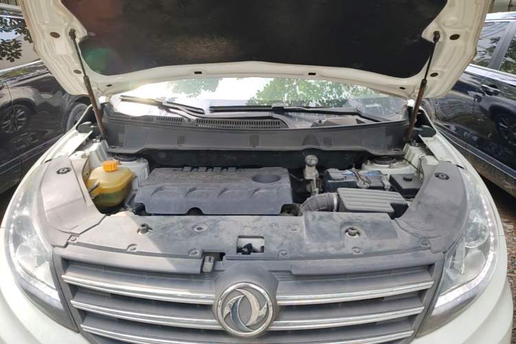Used Dongfeng Fengon 580 2017 1.8L Manual Comfort Model Engine Bay