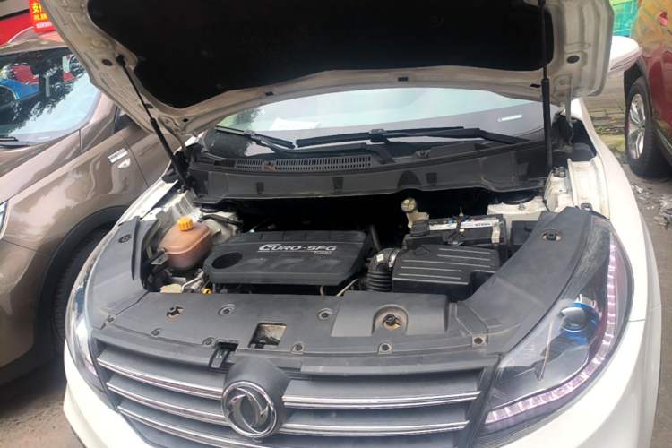 Used Dongfeng Fengon 580 2017 1.5T CVT Smart Style Model Engine Bay