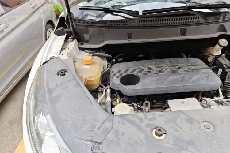 Used Dongfeng Fengon 580 2017 1.5T CVT Luxury Model Engine Bay Right