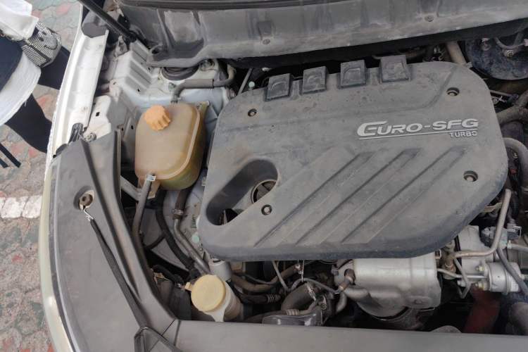 Used Dongfeng Fengon 580 2017 1.5T CVT Luxury Model Engine Bay Right