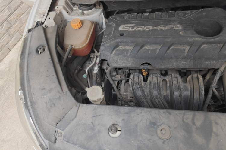 Used Dongfeng Fengon 580 2017 1.8L Manual Comfort Model Engine Bay Right