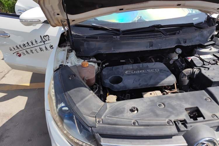 Used Dongfeng Fengon 580 2017 1.5T CVT Smart Style Model Engine Bay Right