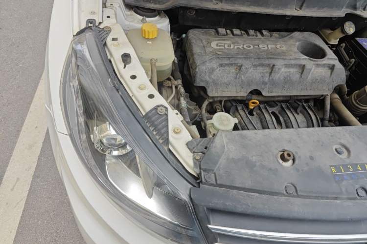 Used Dongfeng Fengon 580 2017 1.8L Manual Comfort Model Engine Bay Right