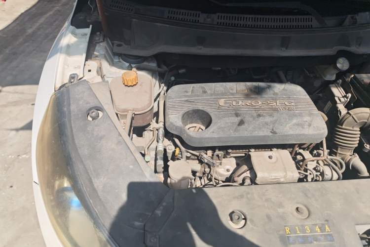 Used Dongfeng Fengon 580 2017 1.5T CVT Smart Style Model Engine Bay Right