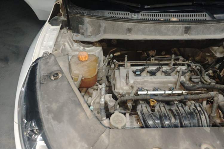 Used Dongfeng Fengon 580 2017 1.8L Manual Comfort Model Engine Bay Right
