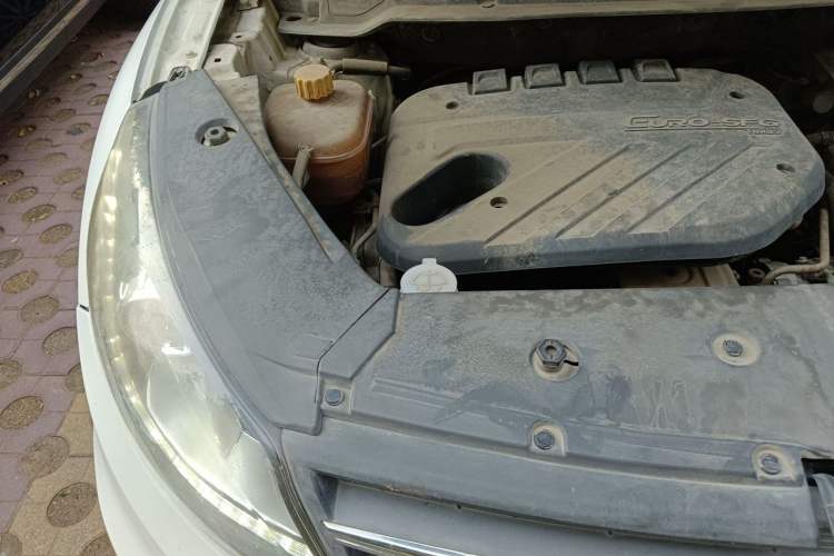 Used Dongfeng Fengon 580 2017 1.5T CVT Luxury Model Engine Bay Right