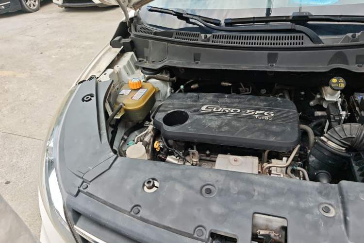 Used Dongfeng Fengon 580 2017 1.5T CVT Luxury Model Engine Bay Right